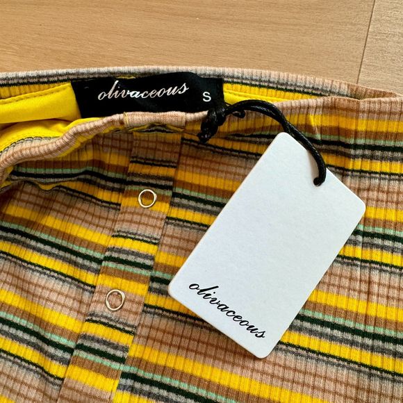 NWT* Olivaceous Striped Ribbed Mini Skirt in Yellow and Taupe- Size Small - Picture 4 of 6
